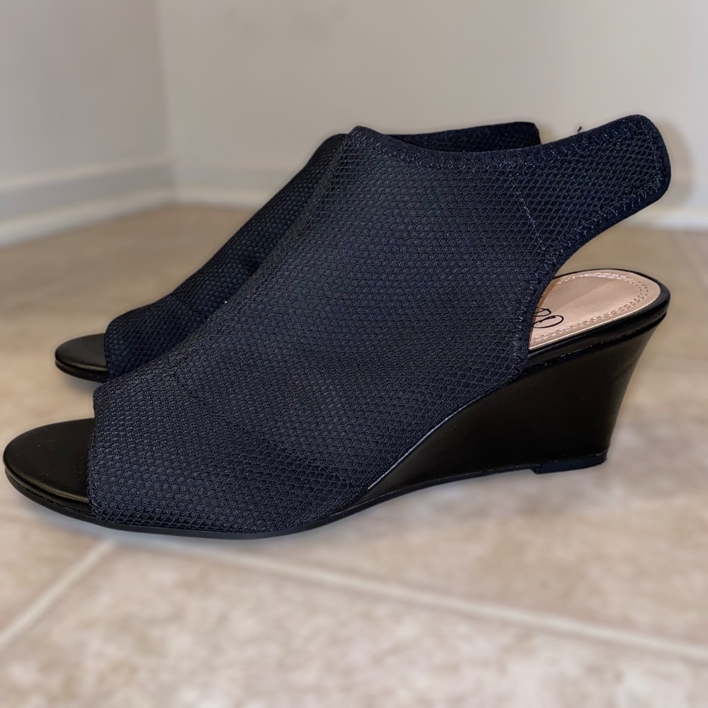 Black stretch wedges 🖤